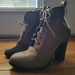 Women's Lace-Up Ankle Boots